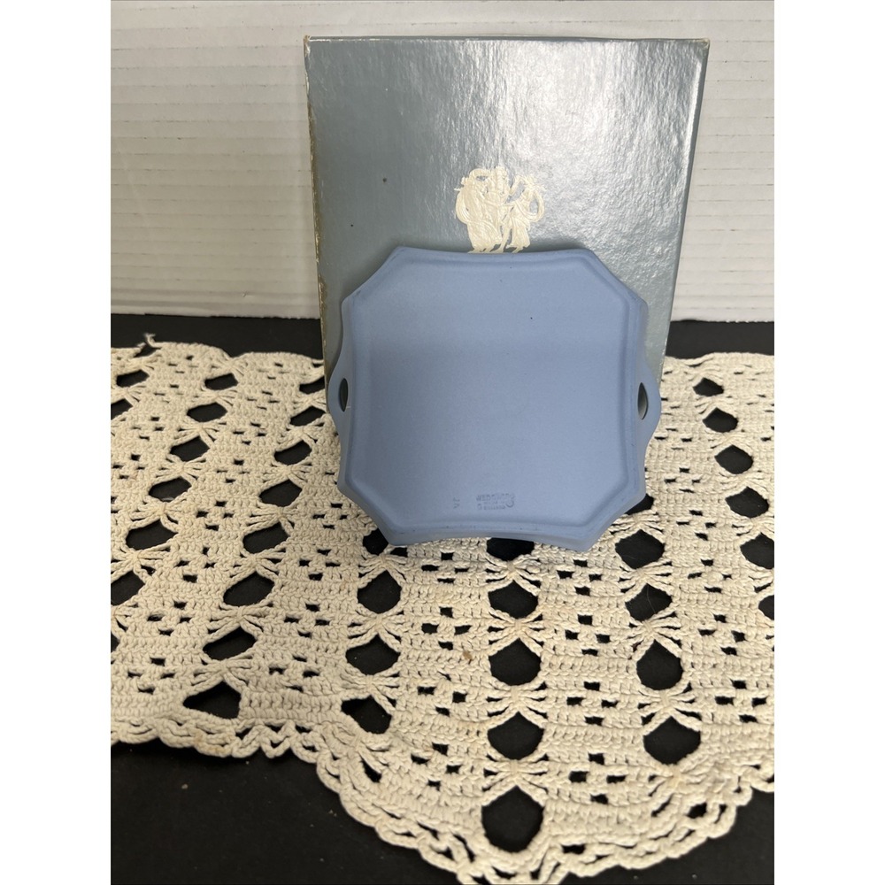 Vtg Wedgwood Blue Jasperware Pottery Square Athens Tray Trinket Dish w/ Handles - Picture 4 of 6